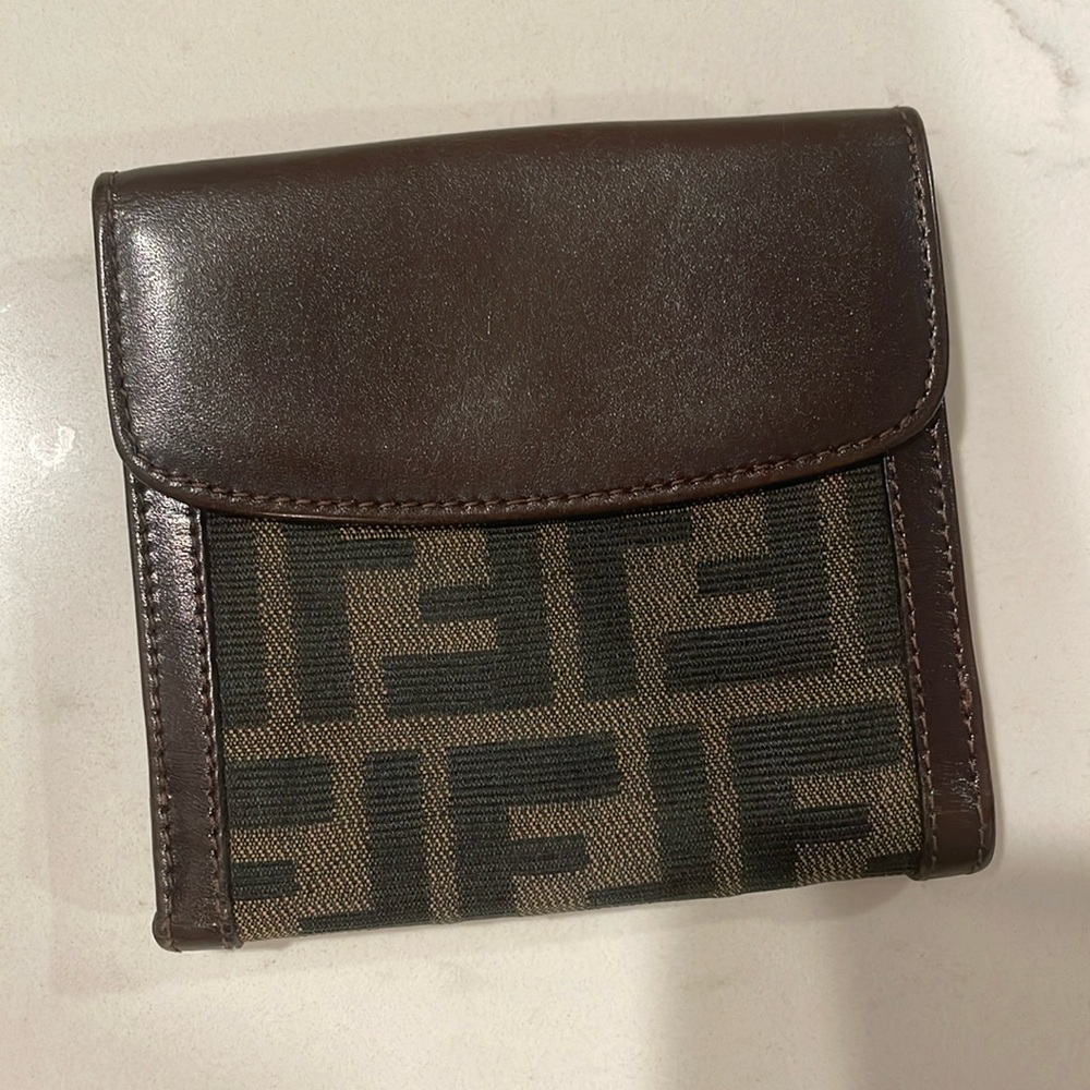 Fendi unisex wallet EUC